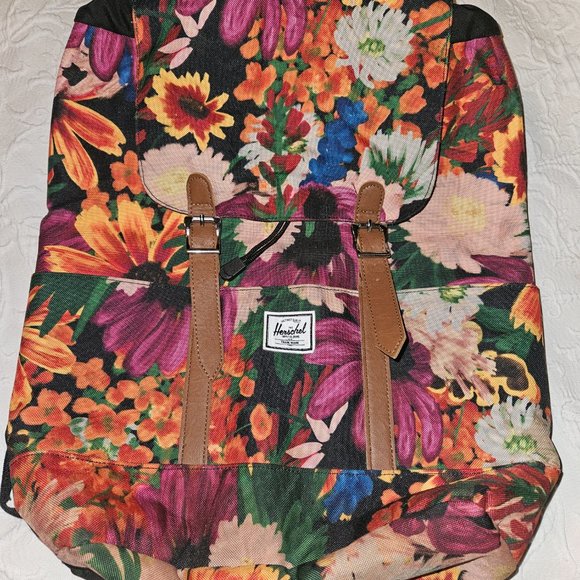 Hershel Supply Co. Retreat backpack - Picture 2 of 4